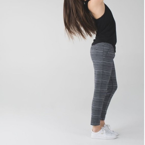 LULULEMON ⭐️ Athletica jet crop slim kuxtreme pants - Picture 4 of 10